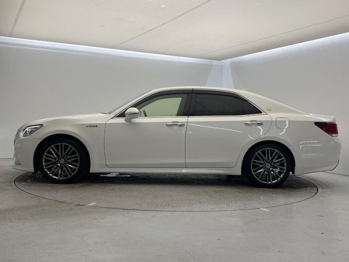 2013 Toyota Crown Hybrid DAA-AWS210 (UW-6a238efd59a1b)[28]