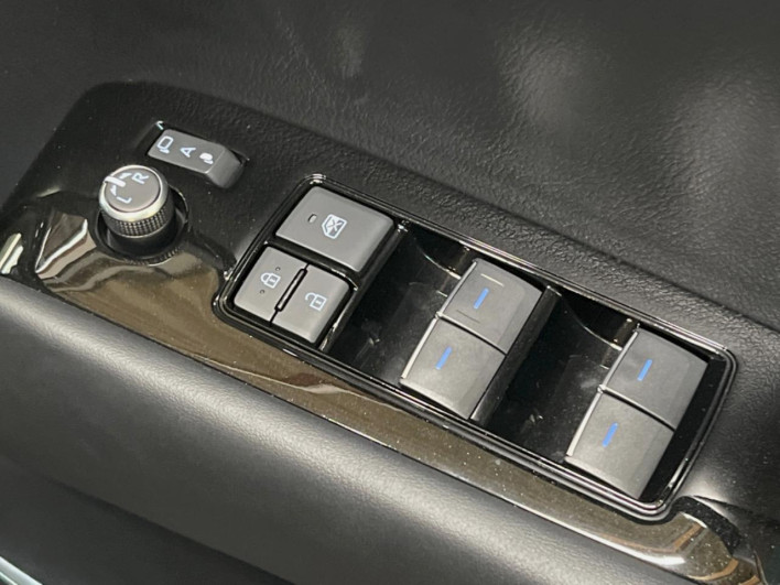 2022 Toyota Alphard Hybrid 6AA-AYH30W (UW-6a238f09647b7)[14]