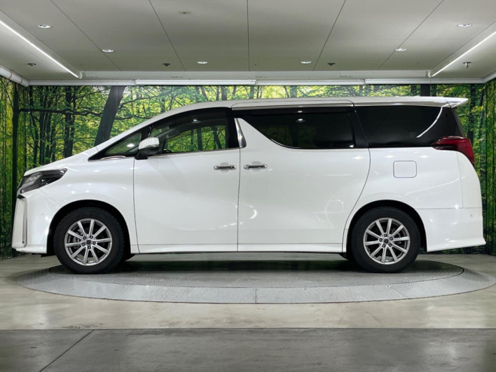 2022 Toyota Alphard Hybrid 6AA-AYH30W (UW-6a238f0997f40)[12]