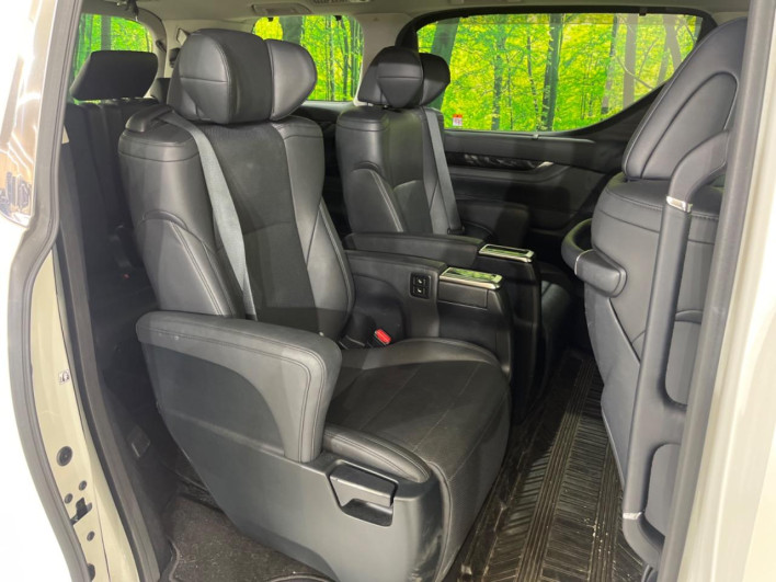 2022 Toyota Alphard Hybrid 6AA-AYH30W (UW-6a238f0997f40)[22]