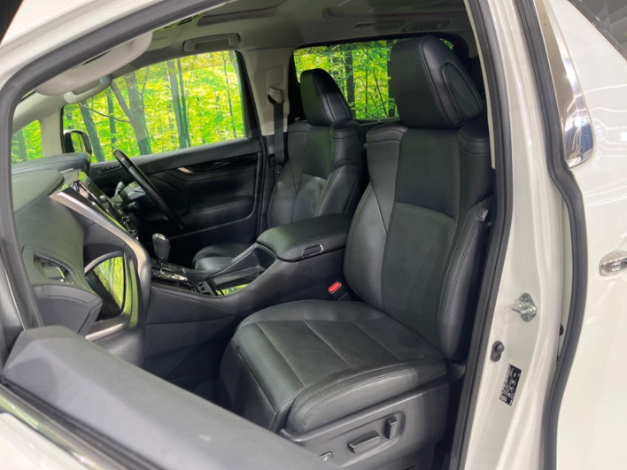 2022 Toyota Alphard Hybrid 6AA-AYH30W (UW-6a238f0997f40)[23]