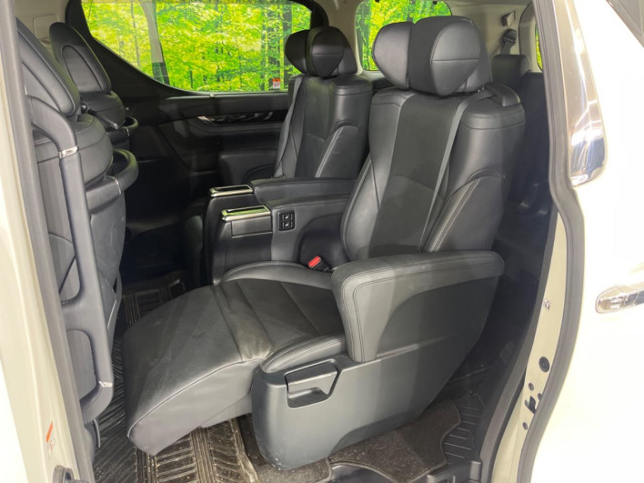 2022 Toyota Alphard Hybrid 6AA-AYH30W (UW-6a238f0997f40)[25]