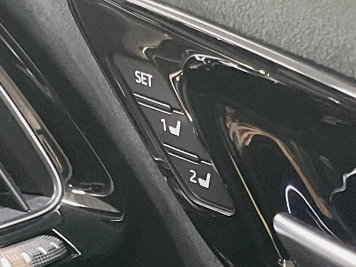 2019 Toyota Crown Hybrid 6AA-AZSH20 (UW-6a238f0c24786)[27]