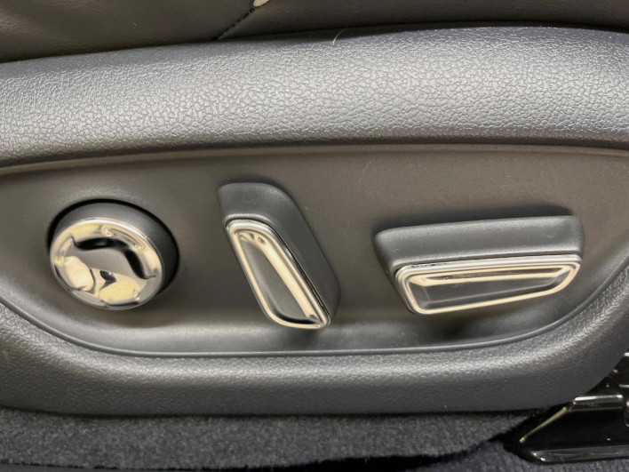 2019 Toyota Crown Hybrid 6AA-AZSH20 (UW-6a238f0c24786)[12]