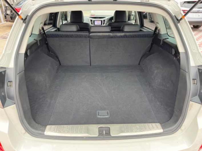 2011 Subaru Legacy Outback DBA-BR9 (UW-6a238f2e2fa89)[19]