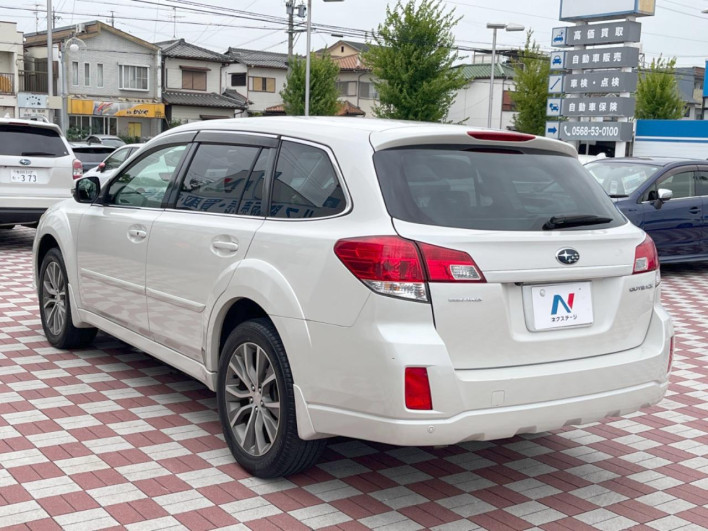2011 Subaru Legacy Outback DBA-BR9 (UW-6a238f2e2fa89)[13]