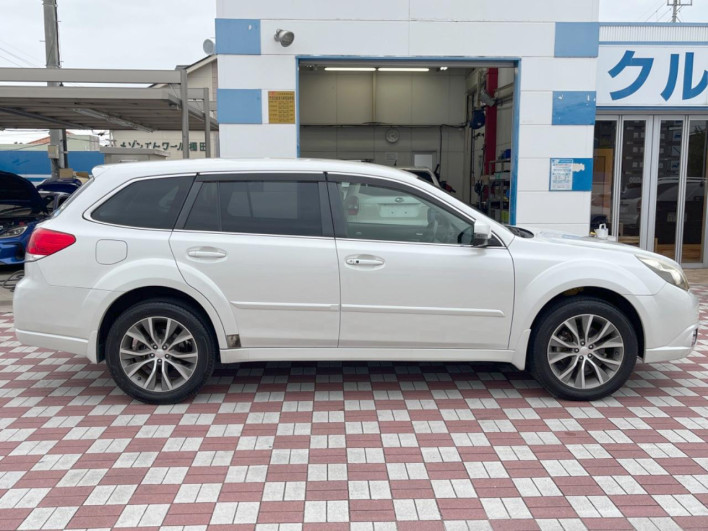 2011 Subaru Legacy Outback DBA-BR9 (UW-6a238f2e2fa89)[8]