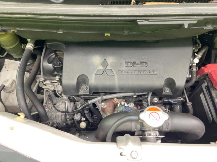 2014 Mitsubishi Delica D:5 LDA-CV1W (UW-6a238f322f9e1)[4]