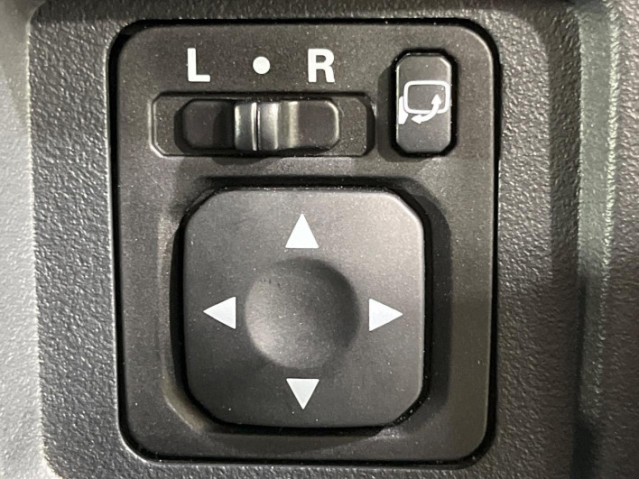 2014 Mitsubishi Delica D:5 LDA-CV1W (UW-6a238f3282f8f)[14]