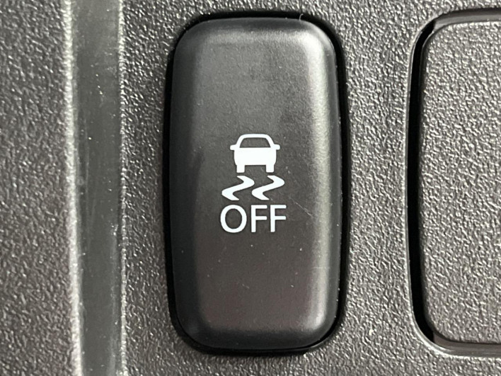 2014 Mitsubishi Delica D:5 LDA-CV1W (UW-6a238f3282f8f)[16]