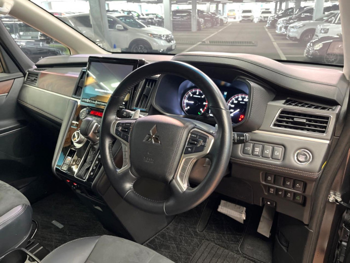 2023 Mitsubishi Delica D:5 3DA-CV1W (UW-6a238f34bd030)[5]