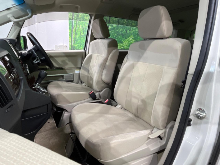 2016 Mitsubishi Delica D:5 DBA-CV5W (UW-6a238f37886a5)[16]