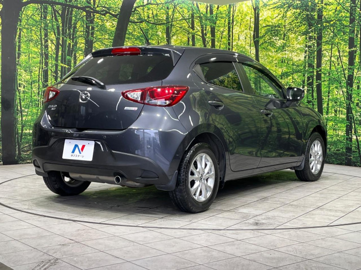 2016 Mazda Demio LDA-DJ5AS (UW-6a238f3c7e60a)[25]