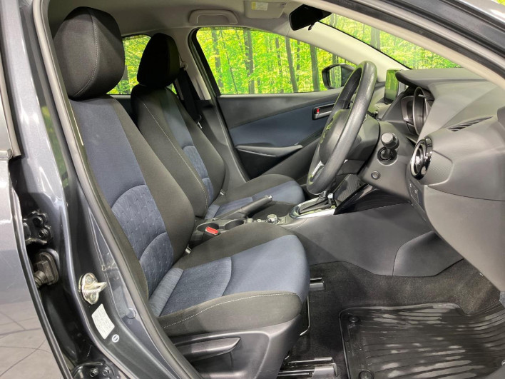2016 Mazda Demio LDA-DJ5AS (UW-6a238f3c7e60a)[22]