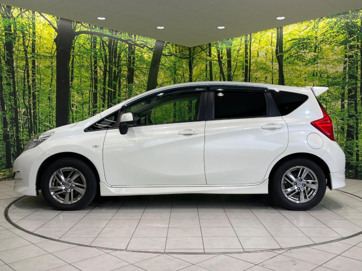 2013 Nissan Note DBA-E12 (UW-6a238f425ac3a)[20]