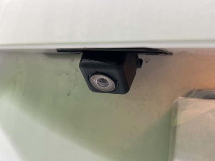 2013 Nissan Note DBA-E12 (UW-6a238f425ac3a)[22]