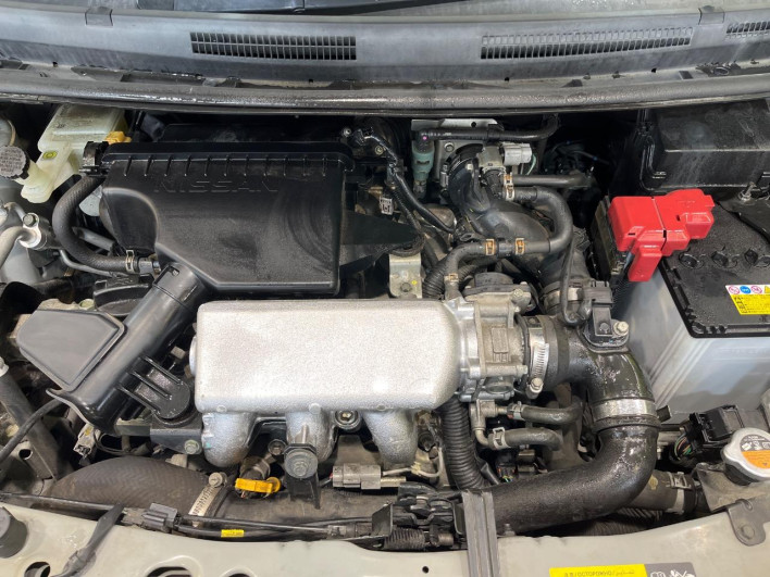 2013 Nissan Note DBA-E12 (UW-6a238f425ac3a)[4]