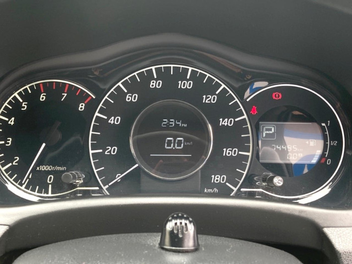 2013 Nissan Note DBA-E12 (UW-6a238f42845fa)[27]