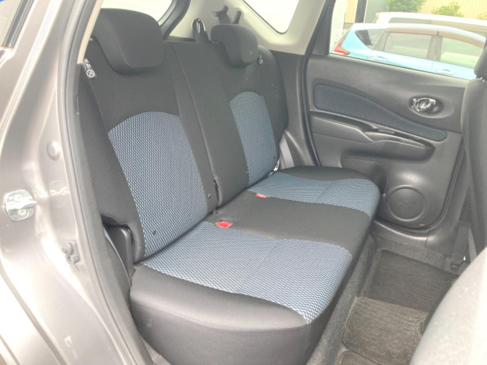 2013 Nissan Note DBA-E12 (UW-6a238f42845fa)[21]