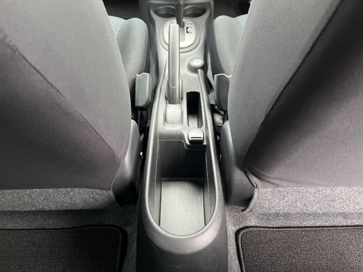 2014 Nissan Note DBA-E12 (UW-6a238f4335008)[24]