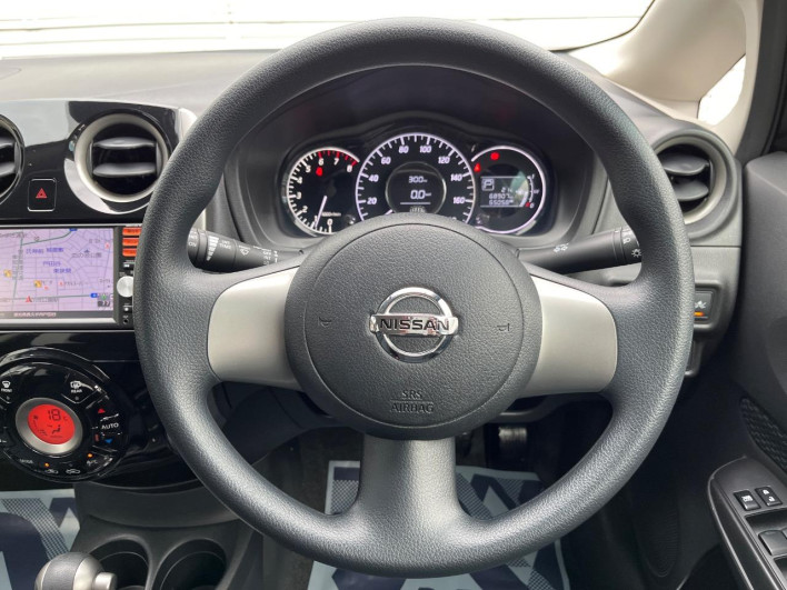2014 Nissan Note DBA-E12 (UW-6a238f4335008)[26]