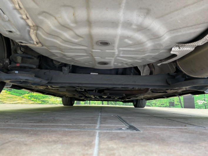 2016 Nissan Note DBA-E12 (UW-6a238f4533b85)[21]