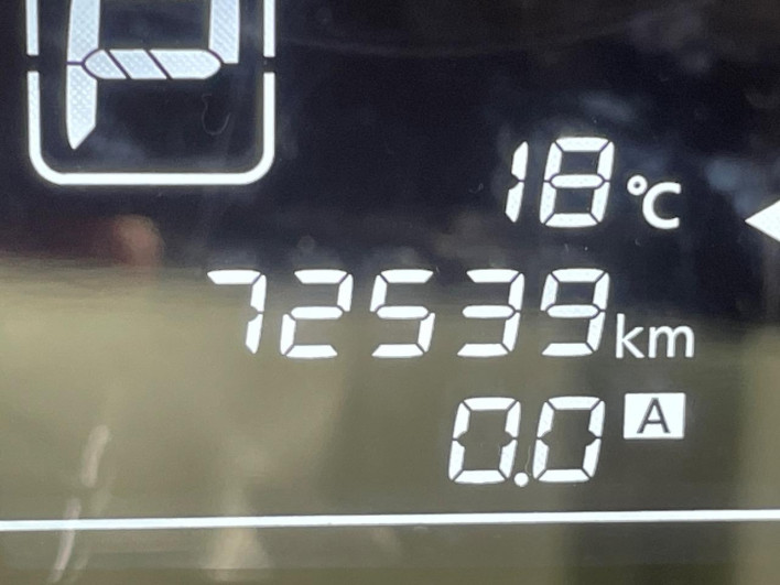 2016 Nissan Note DBA-E12 (UW-6a238f4533b85)[2]