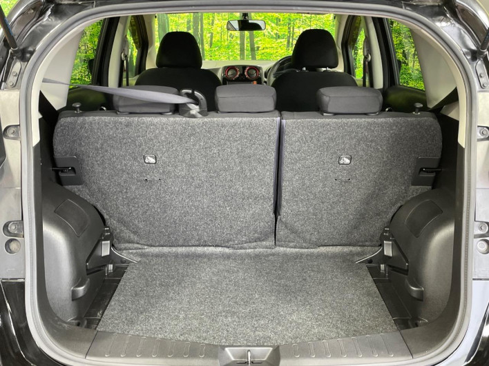 2016 Nissan Note DBA-E12 (UW-6a238f4533b85)[23]
