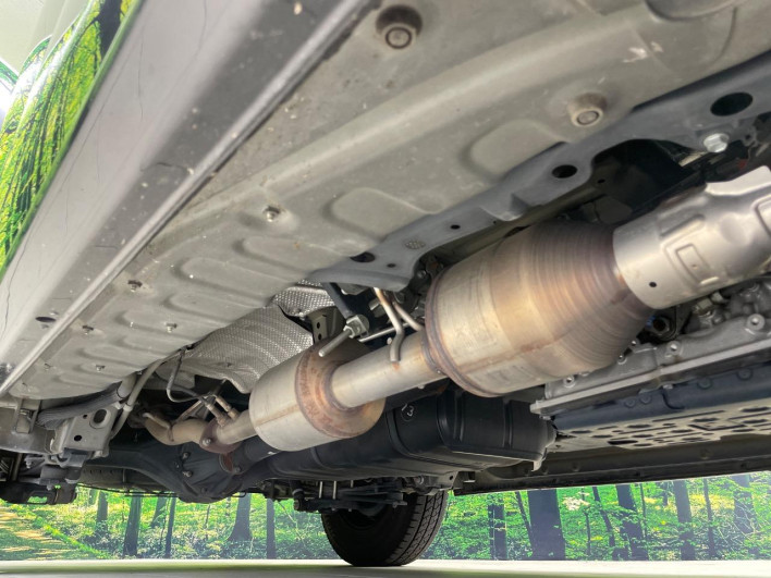 2019 Toyota Hiace Van QDF-GDH201V (UW-6a238f559fa5b)[23]