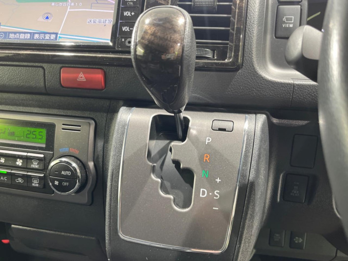 2024 Toyota Hiace Van 3DF-GDH206V (UW-6a238f5776b4b)[22]