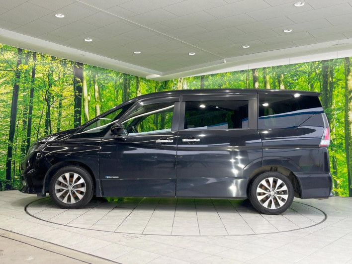 2017 Nissan Serena DAA-GFC27 (UW-6a238f5d6852d)[5]