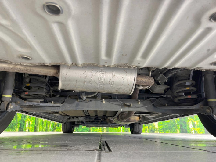 2017 Nissan Serena DAA-GFC27 (UW-6a238f5d6852d)[24]