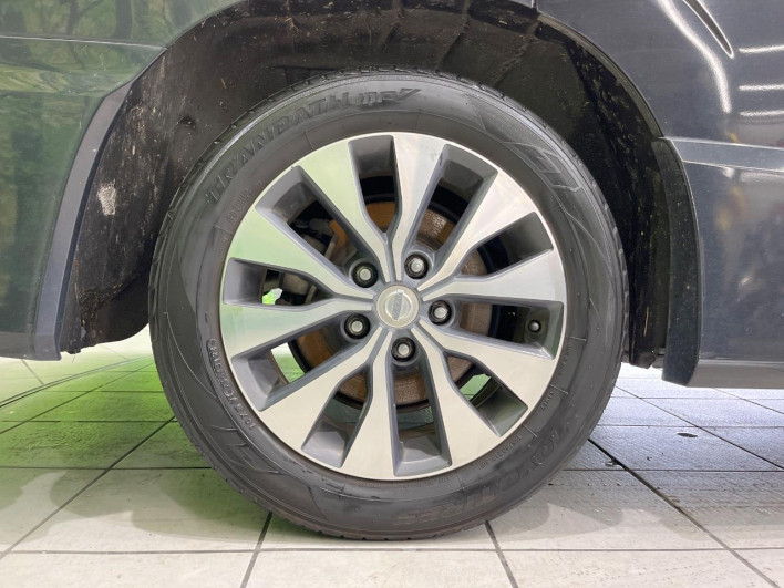 2017 Nissan Serena DAA-GFC27 (UW-6a238f5d6852d)[19]