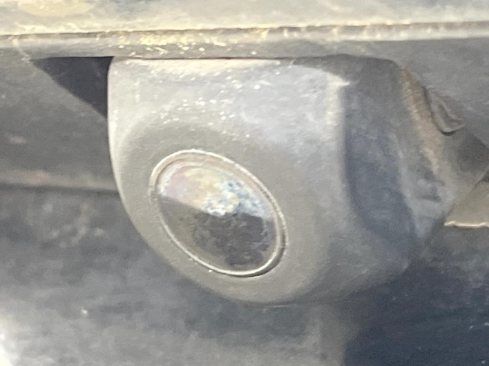 2017 Nissan Serena DAA-GFC27 (UW-6a238f5d6852d)[23]