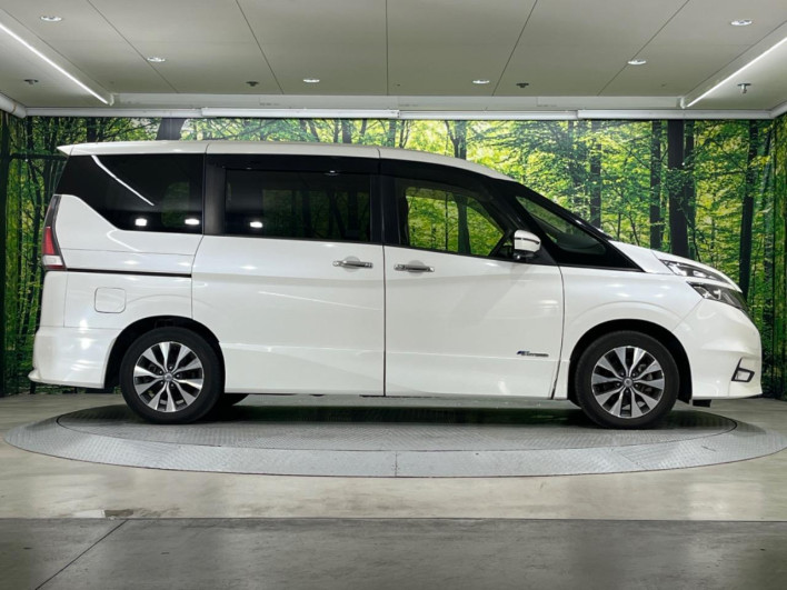 2017 Nissan Serena DAA-GFC27 (UW-6a238f5e75f88)[15]