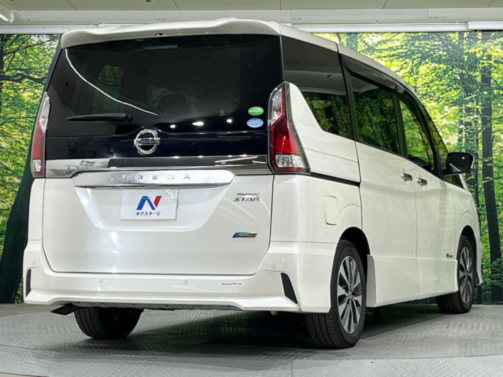 2017 Nissan Serena DAA-GFC27 (UW-6a238f5e75f88)[14]