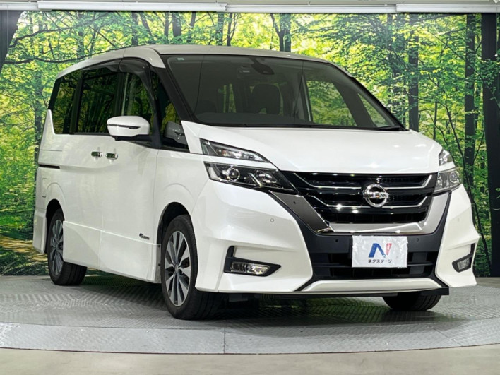 2017 Nissan Serena DAA-GFC27 (UW-6a238f5e75f88)[16]
