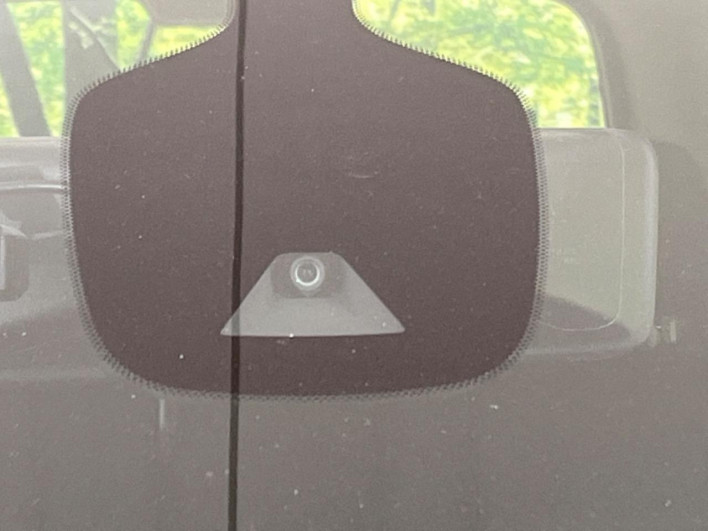 2017 Nissan Serena DAA-GFC27 (UW-6a238f5e75f88)[18]