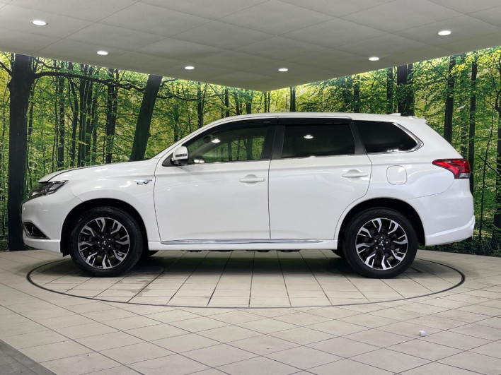 2018 Mitsubishi OUTLANDER PHEV DLA-GG2W (UW-6a238f697462f)[9]