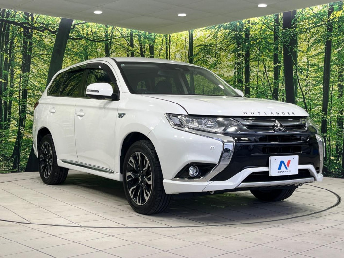 2018 Mitsubishi OUTLANDER PHEV DLA-GG2W (UW-6a238f697462f)[4]