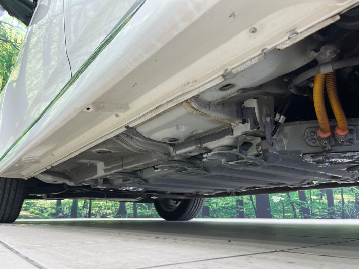 2018 Mitsubishi OUTLANDER PHEV DLA-GG2W (UW-6a238f697462f)[26]
