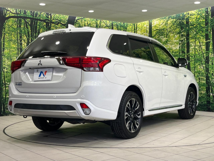 2018 Mitsubishi OUTLANDER PHEV DLA-GG2W (UW-6a238f697462f)[6]