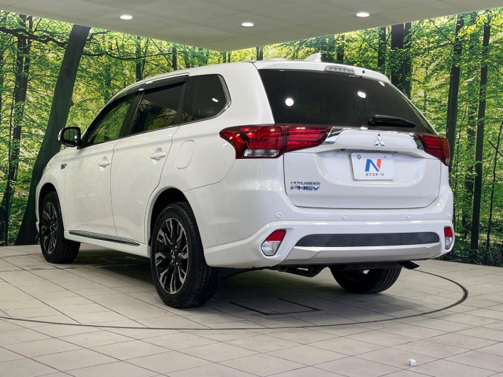 2018 Mitsubishi OUTLANDER PHEV DLA-GG2W (UW-6a238f697462f)[8]