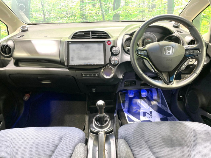 2013 Honda Fit Hybrid DAA-GP4 (UW-6a238f7116160)[4]