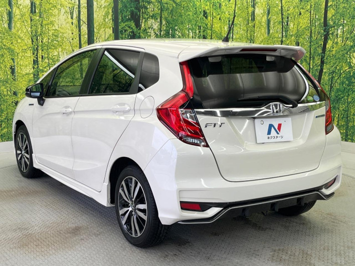 2017 Honda Fit Hybrid DAA-GP5 (UW-6a238f714489b)[10]