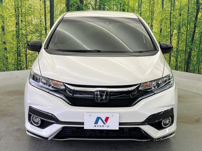 2017 Honda Fit Hybrid DAA-GP5 (UW-6a238f714489b)[5]
