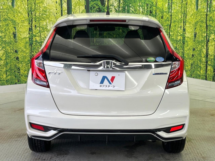 2017 Honda Fit Hybrid DAA-GP5 (UW-6a238f714489b)[9]