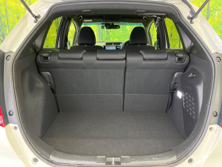 2017 Honda Fit Hybrid DAA-GP5 (UW-6a238f714489b)[29]
