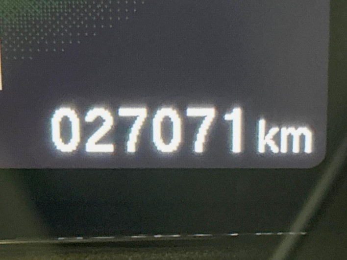 2017 Honda Fit Hybrid DAA-GP5 (UW-6a238f71e4cef)[2]