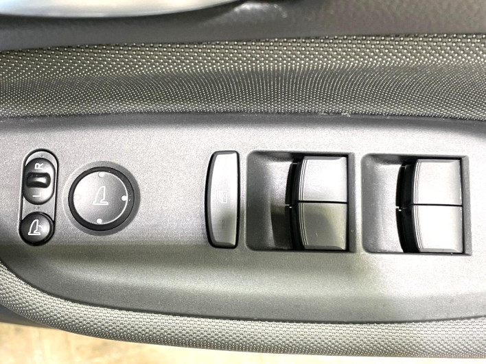 2020 Honda Fit 6AA-GR6 (UW-6a238f772ae97)[9]